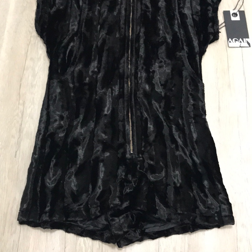 Fun velvet hooded romper by AGAIN - Picture 4 of 8